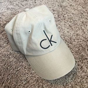 Calvin Klein ‘Tan’ Hat • $20